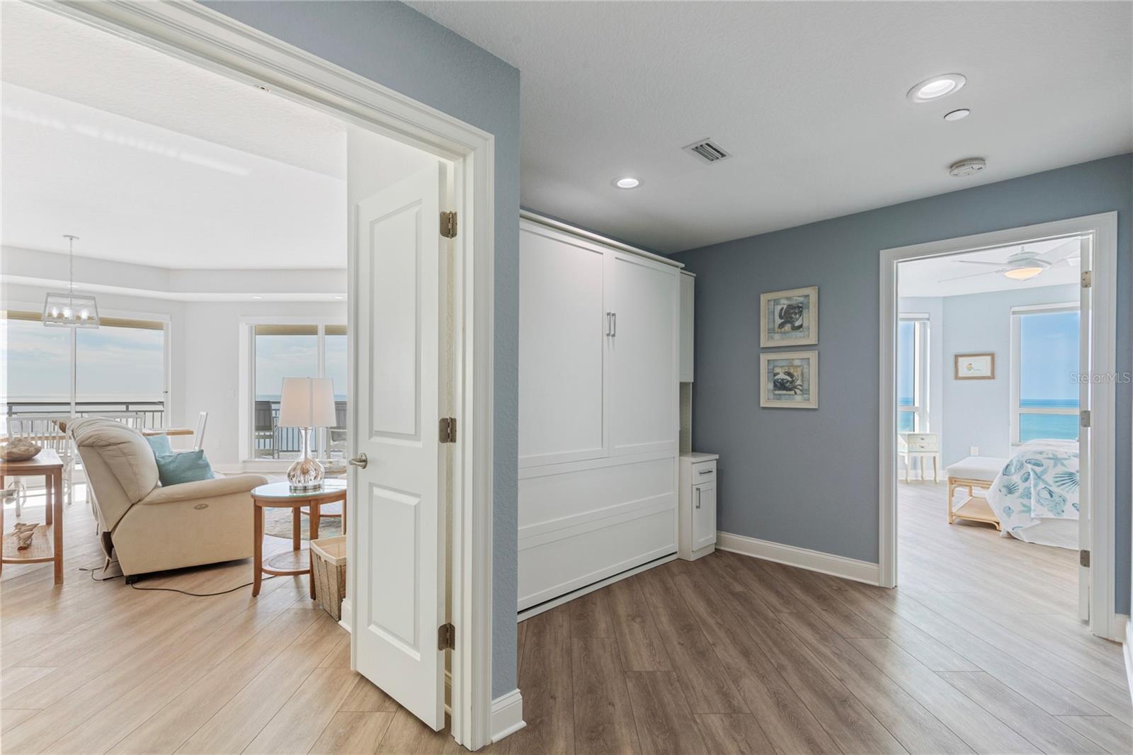 Image 28 of 58 For 1180 Gulf Boulevard 2001