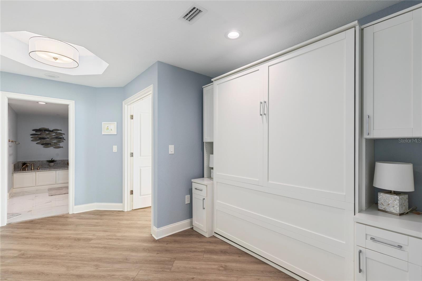 Image 29 of 58 For 1180 Gulf Boulevard 2001