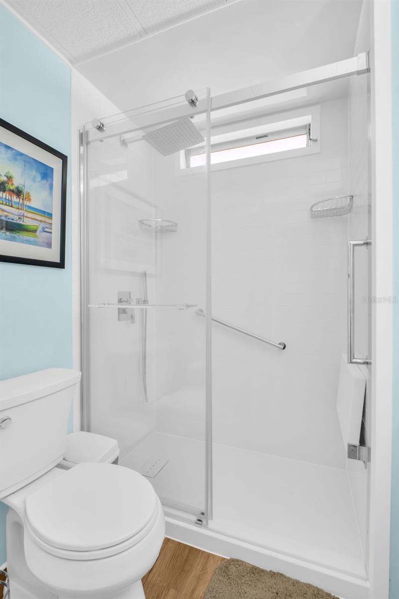 Image 10 of 58 For 2033 Maui Drive