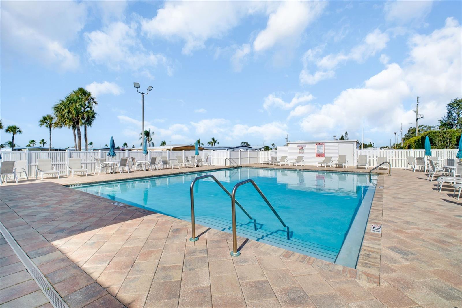 Image 25 of 58 For 2033 Maui Drive