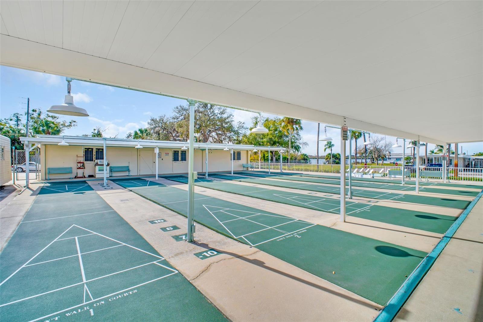 Image 31 of 58 For 2033 Maui Drive