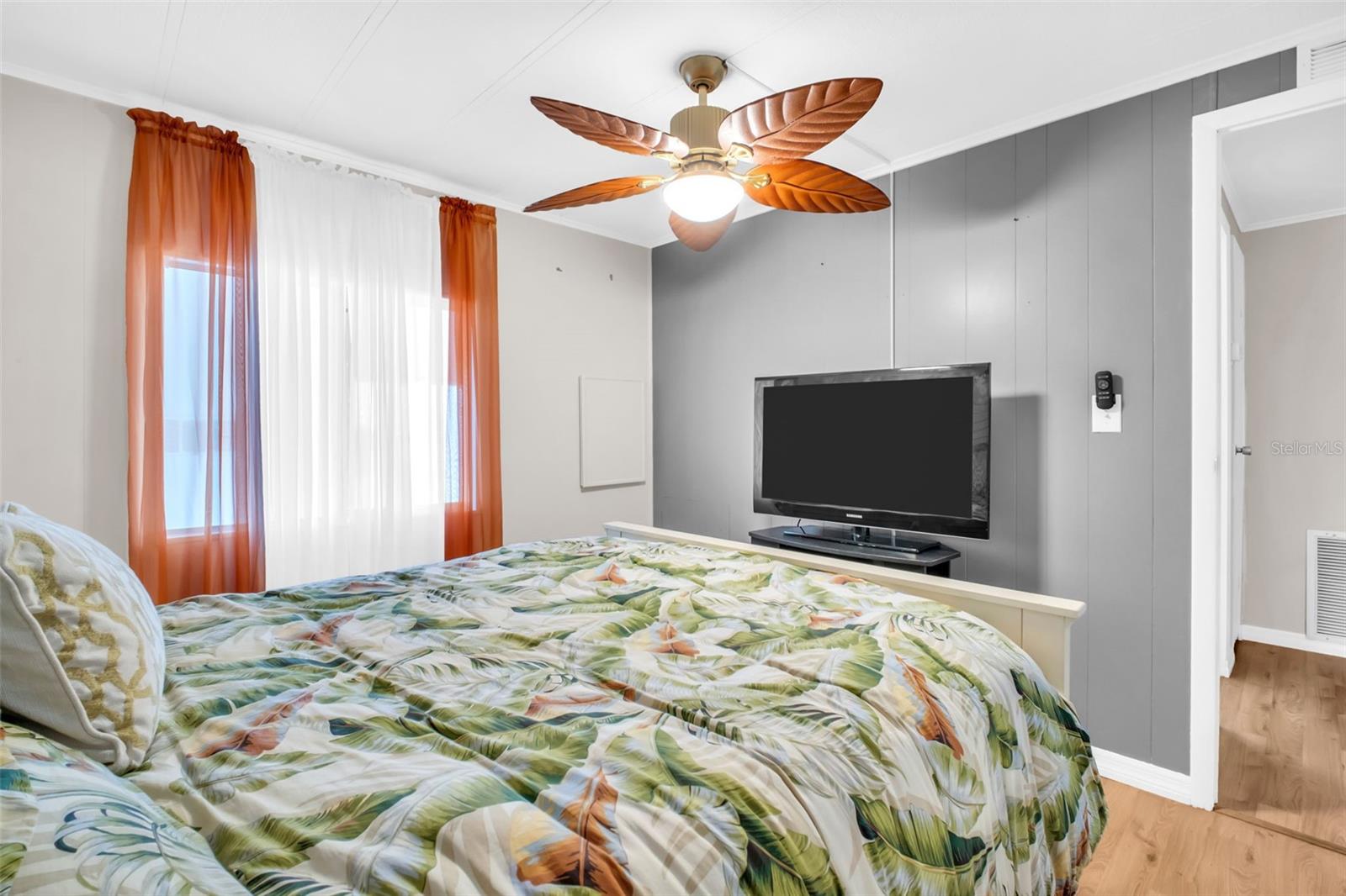 Image 41 of 58 For 2033 Maui Drive