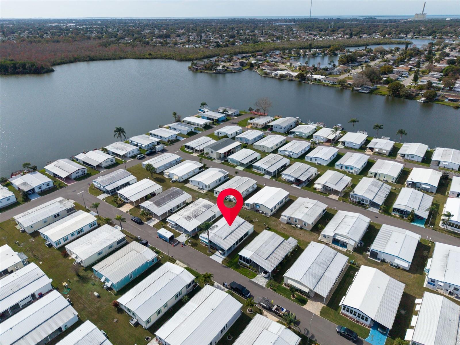 Image 52 of 58 For 2033 Maui Drive