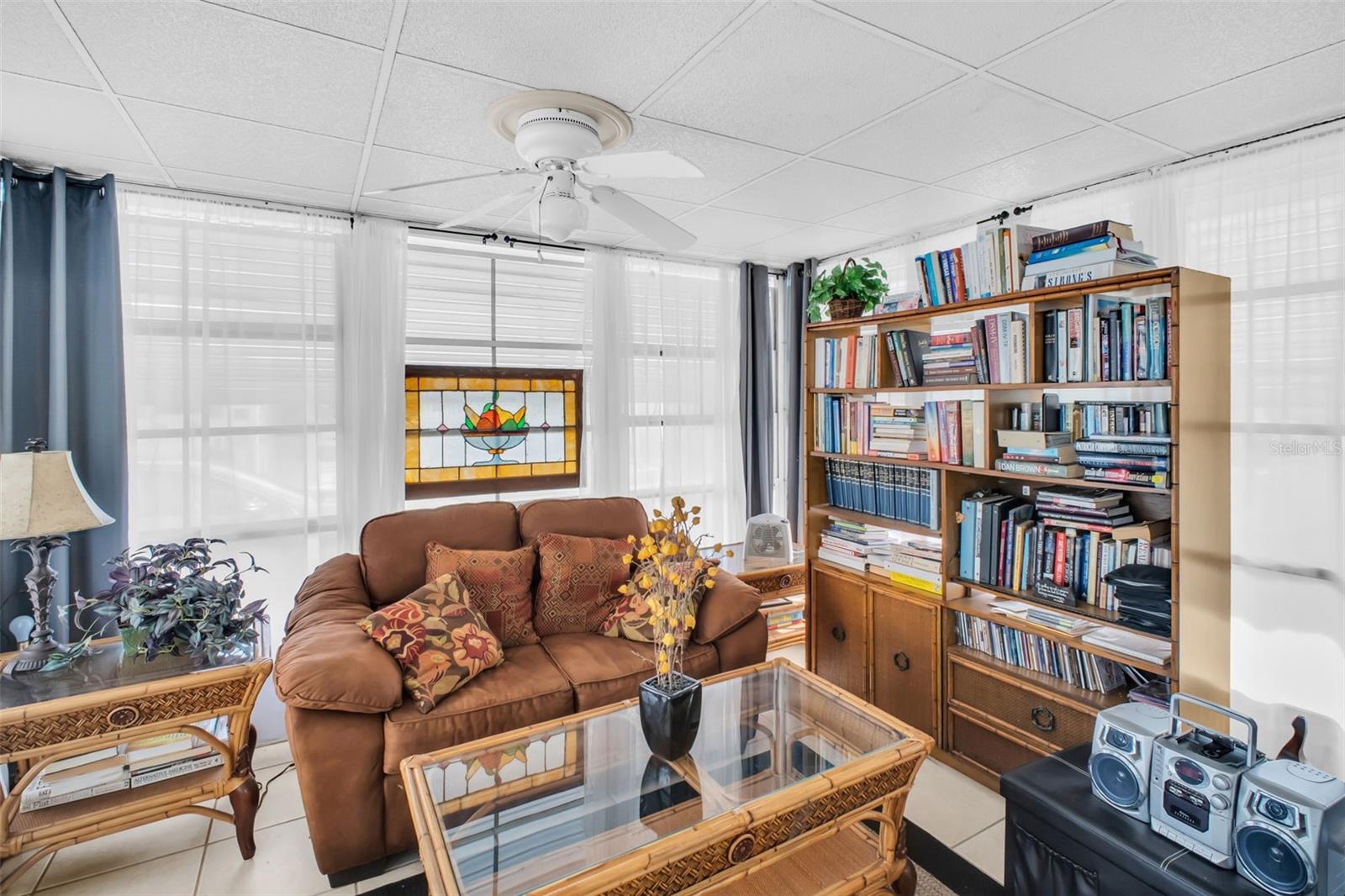 Image 9 of 58 For 2033 Maui Drive