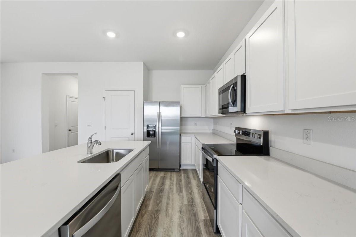 Image 11 of 38 For 8066 Swan Mist Way