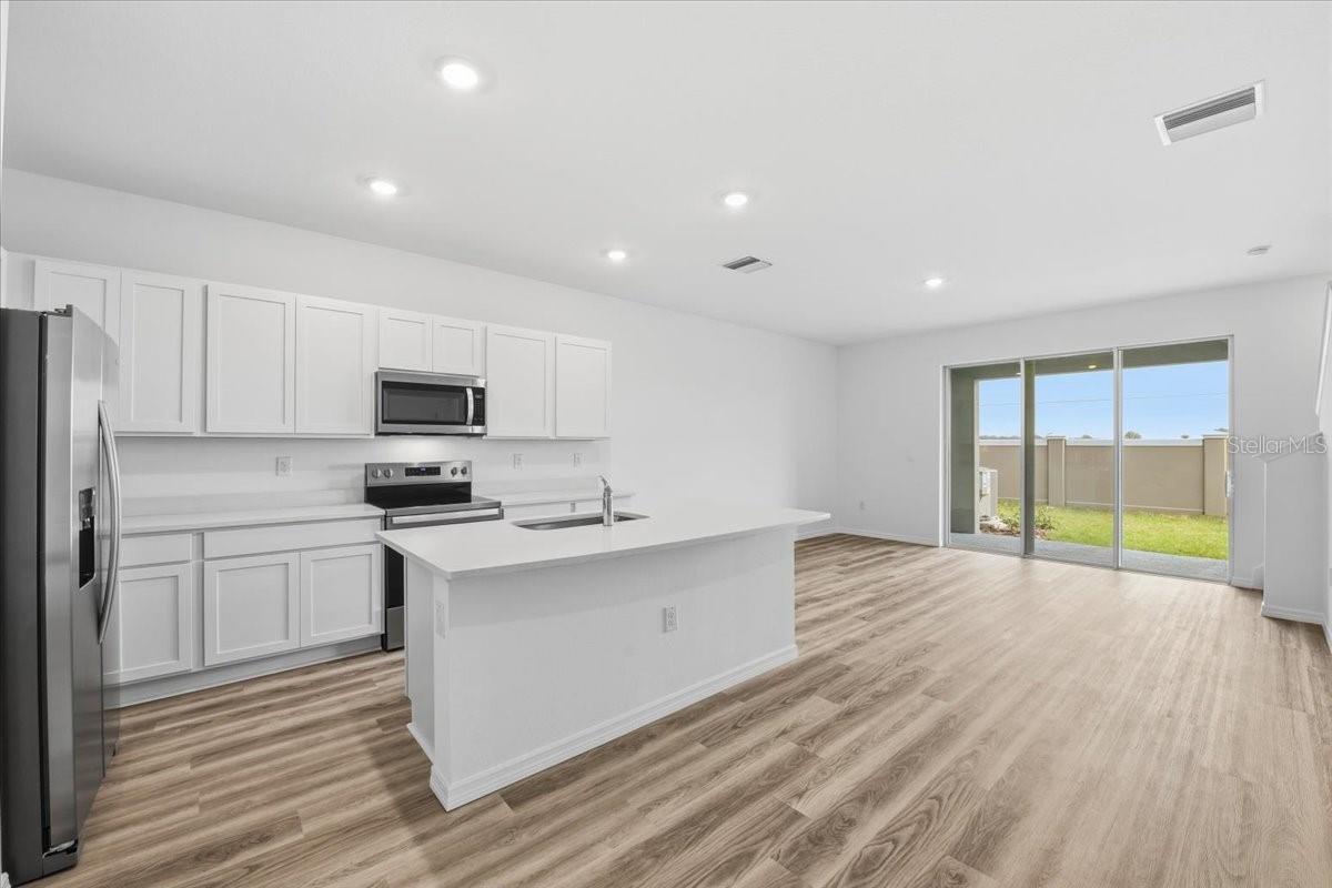 Image 13 of 38 For 8066 Swan Mist Way