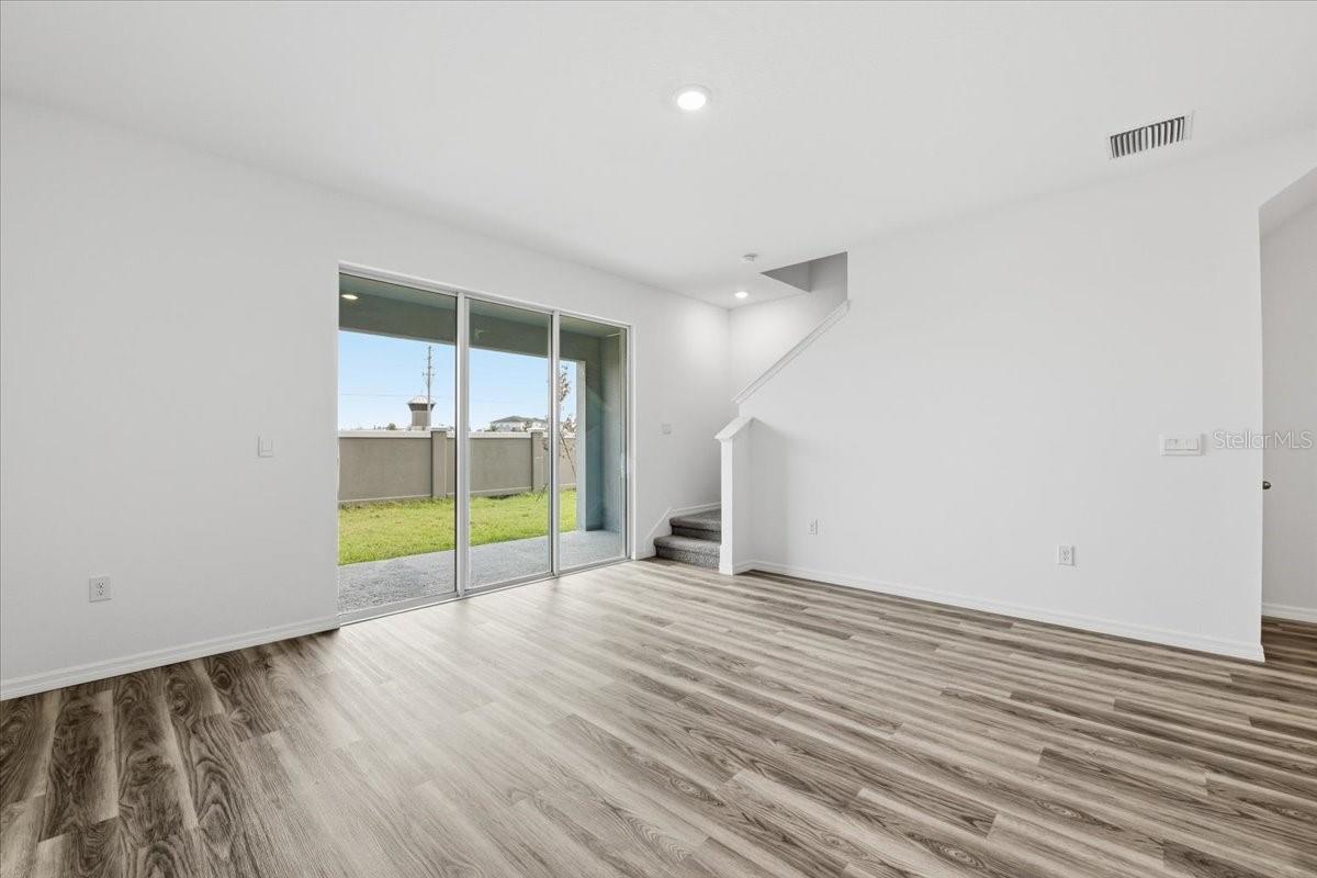 Image 4 of 38 For 8066 Swan Mist Way