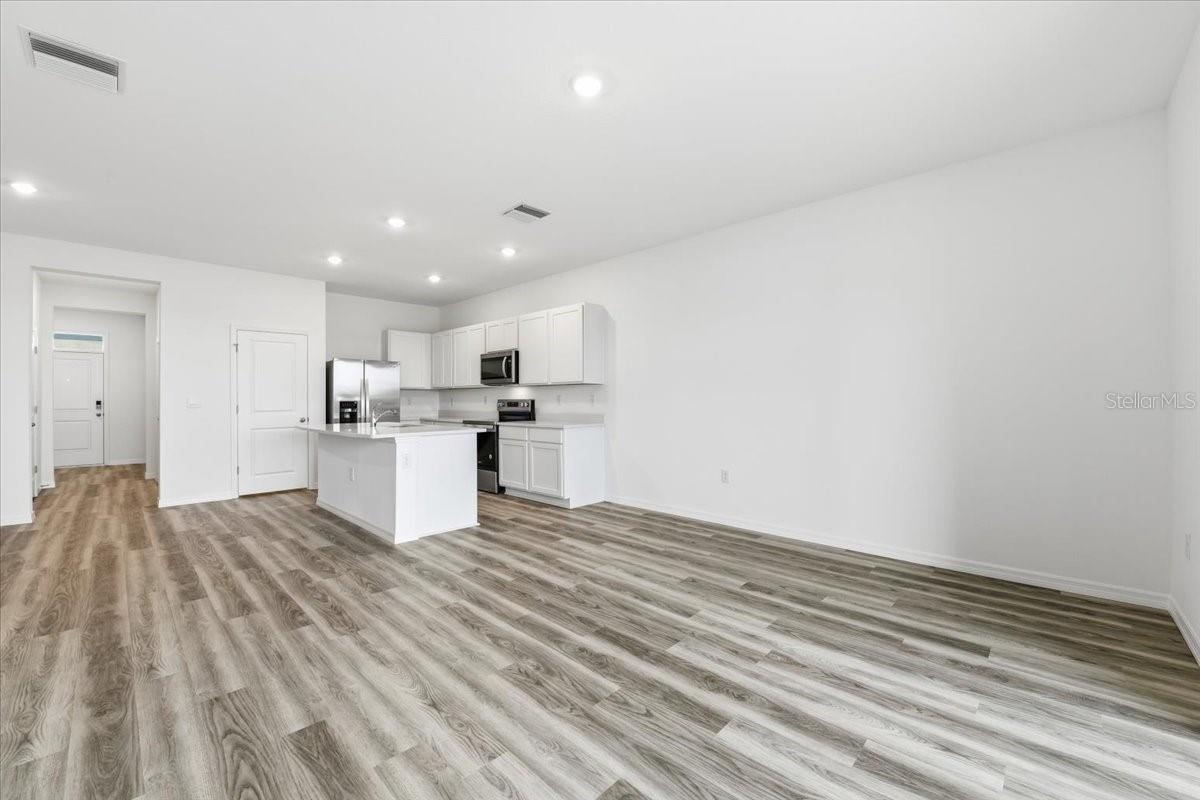 Image 5 of 38 For 8066 Swan Mist Way