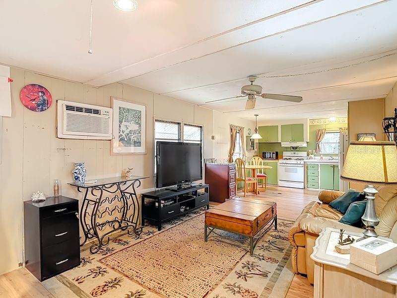 Image 10 of 35 For 8145 Campbell Court