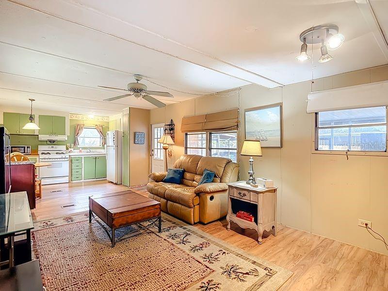 Image 11 of 35 For 8145 Campbell Court