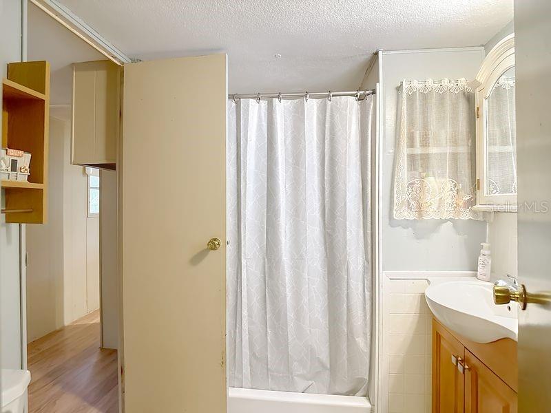 Image 18 of 35 For 8145 Campbell Court