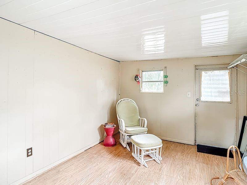 Image 20 of 35 For 8145 Campbell Court