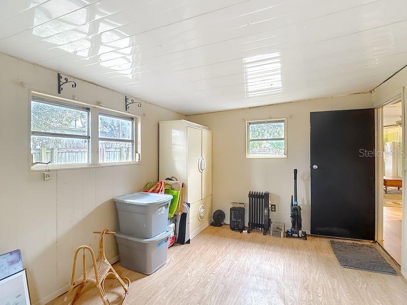 Image 21 of 35 For 8145 Campbell Court