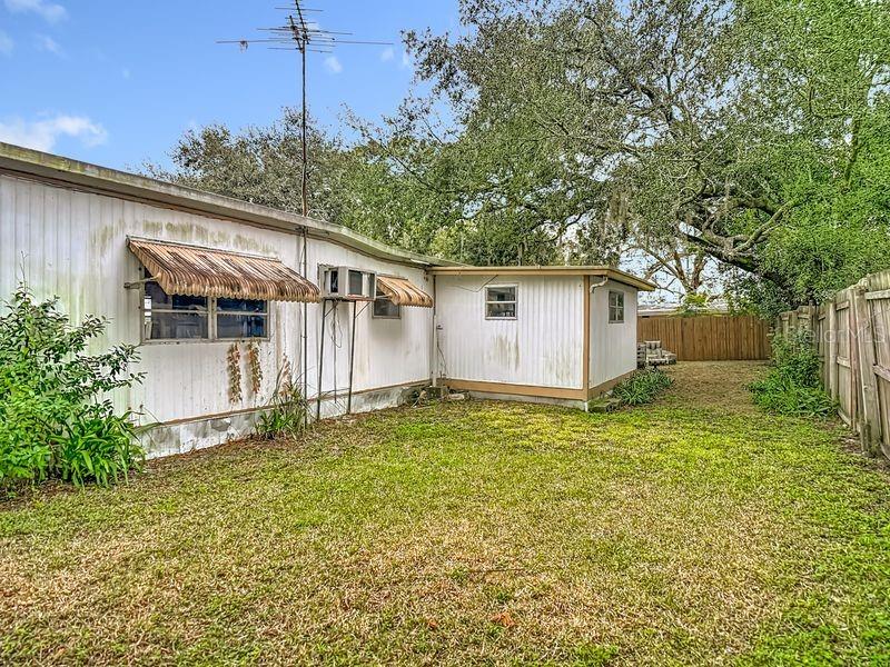 Image 31 of 35 For 8145 Campbell Court