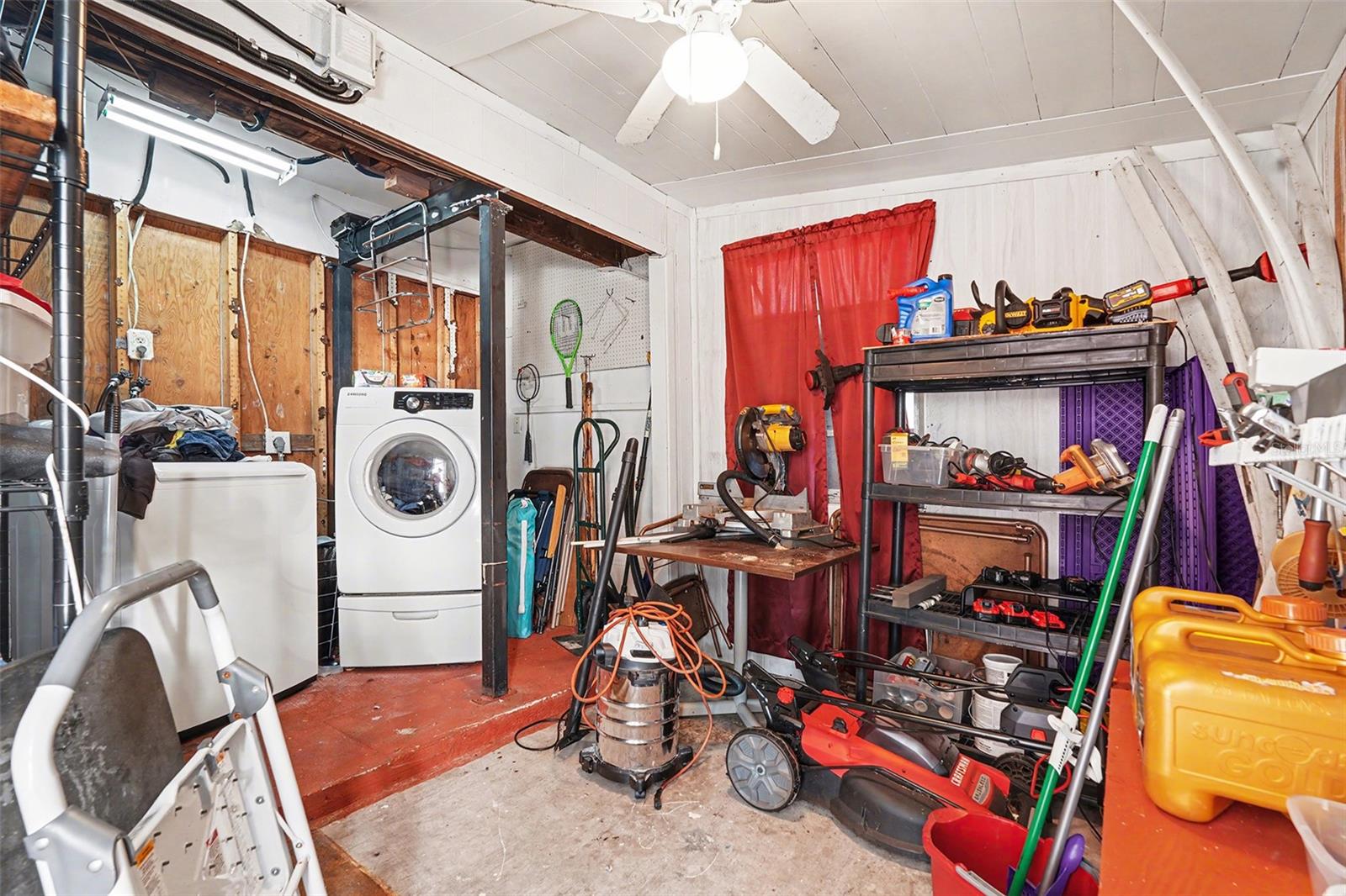 Image 22 of 29 For 6686 Treehaven Drive