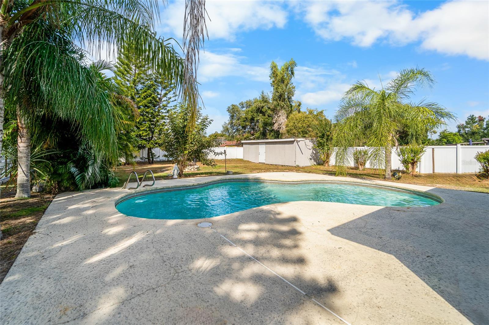 Listing photo id 24 for 1539 Highcrest Circle