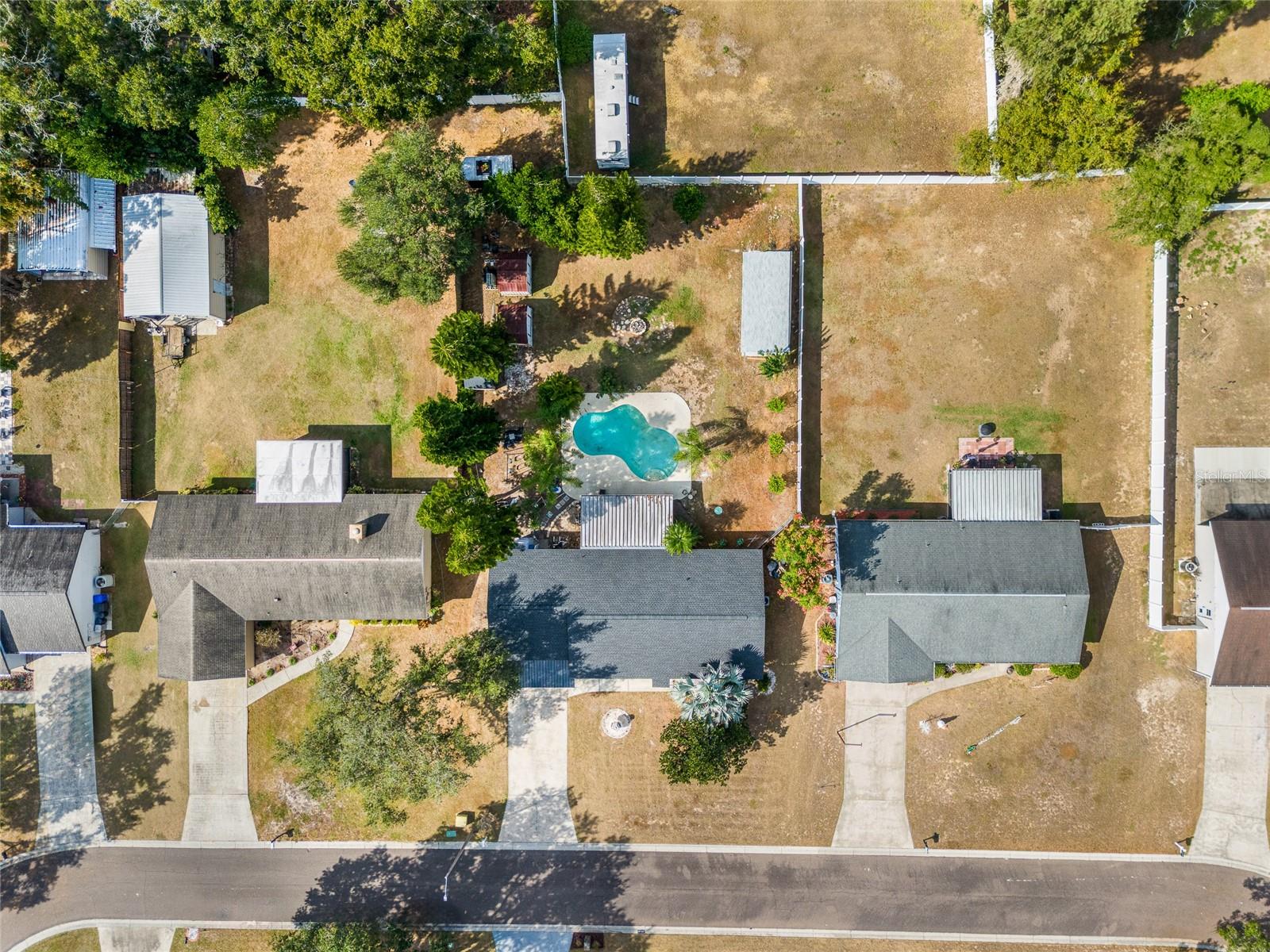 Listing photo id 25 for 1539 Highcrest Circle