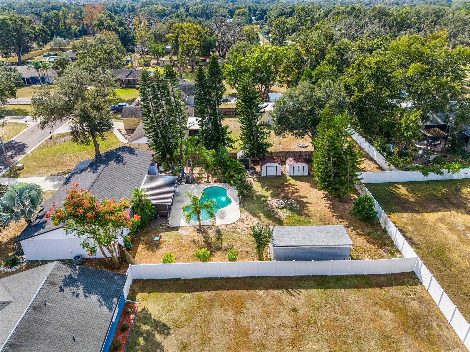 Listing photo id 27 for 1539 Highcrest Circle