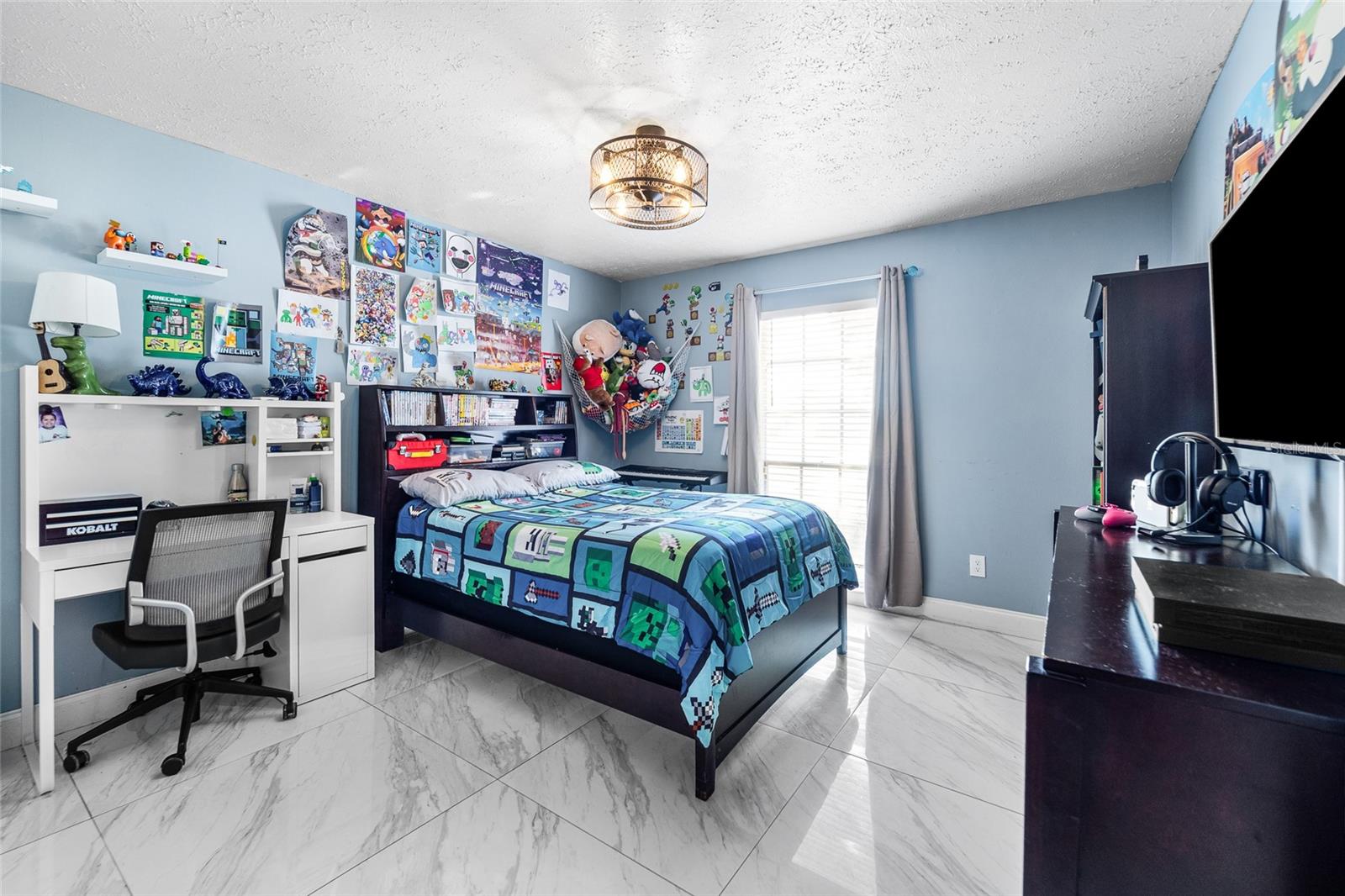 Listing photo id 6 for 1539 Highcrest Circle