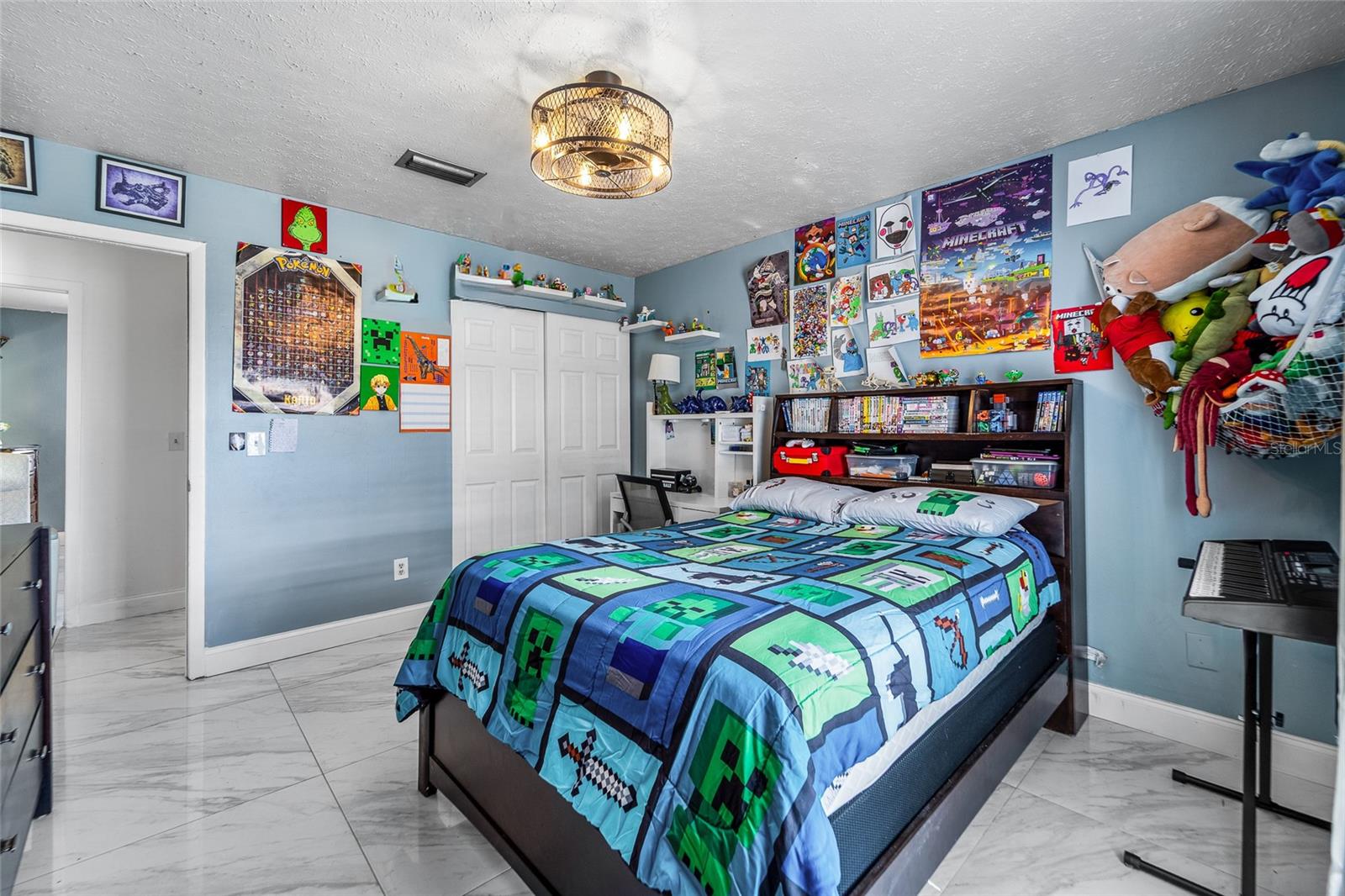 Listing photo id 7 for 1539 Highcrest Circle