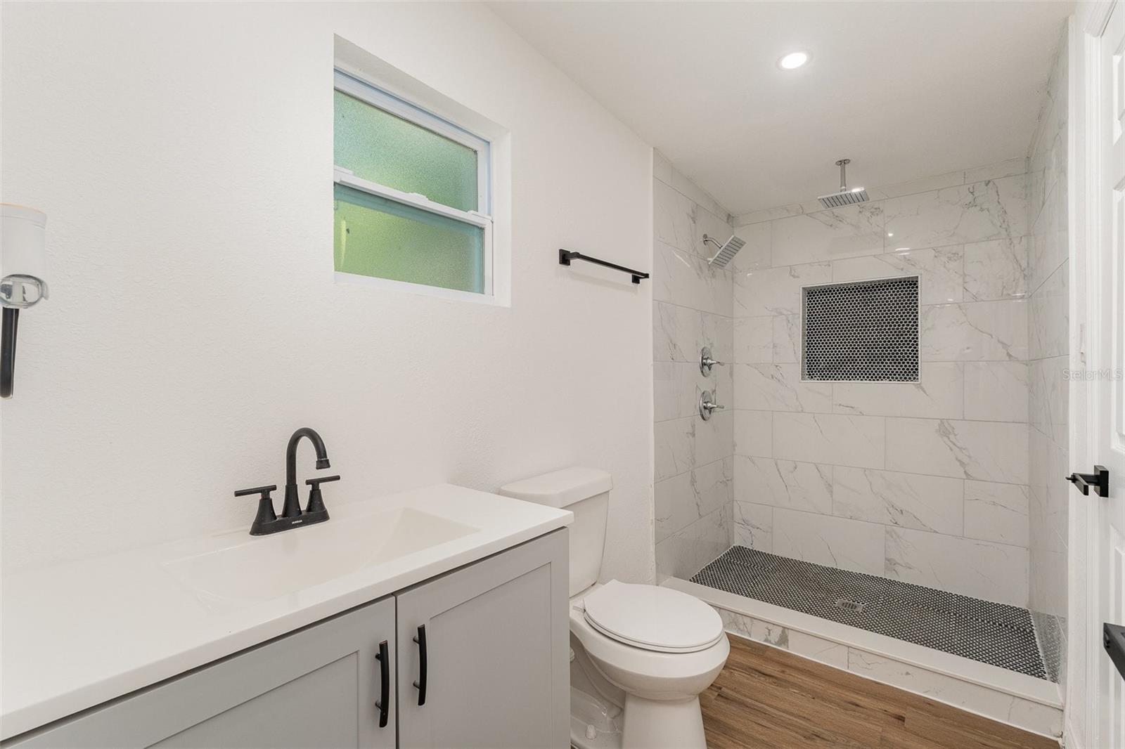 Image 14 of 25 For 833 Suwannee Avenue