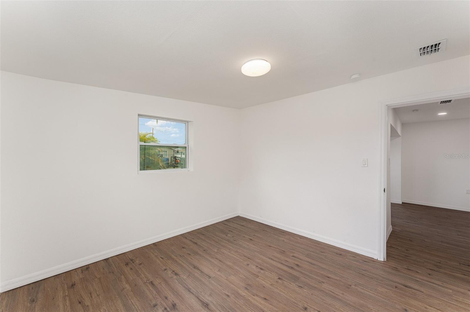 Image 17 of 25 For 833 Suwannee Avenue