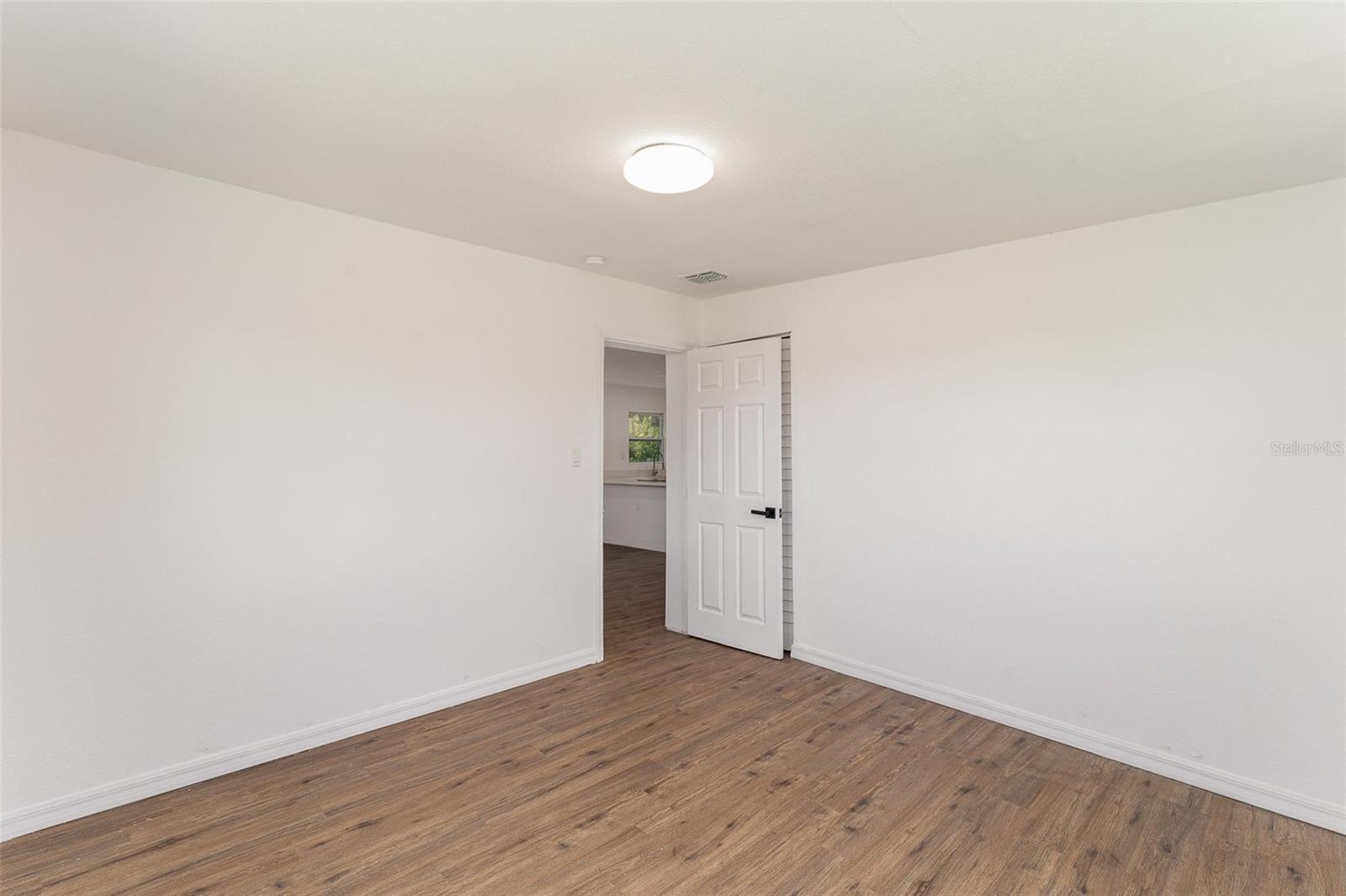 Image 18 of 25 For 833 Suwannee Avenue