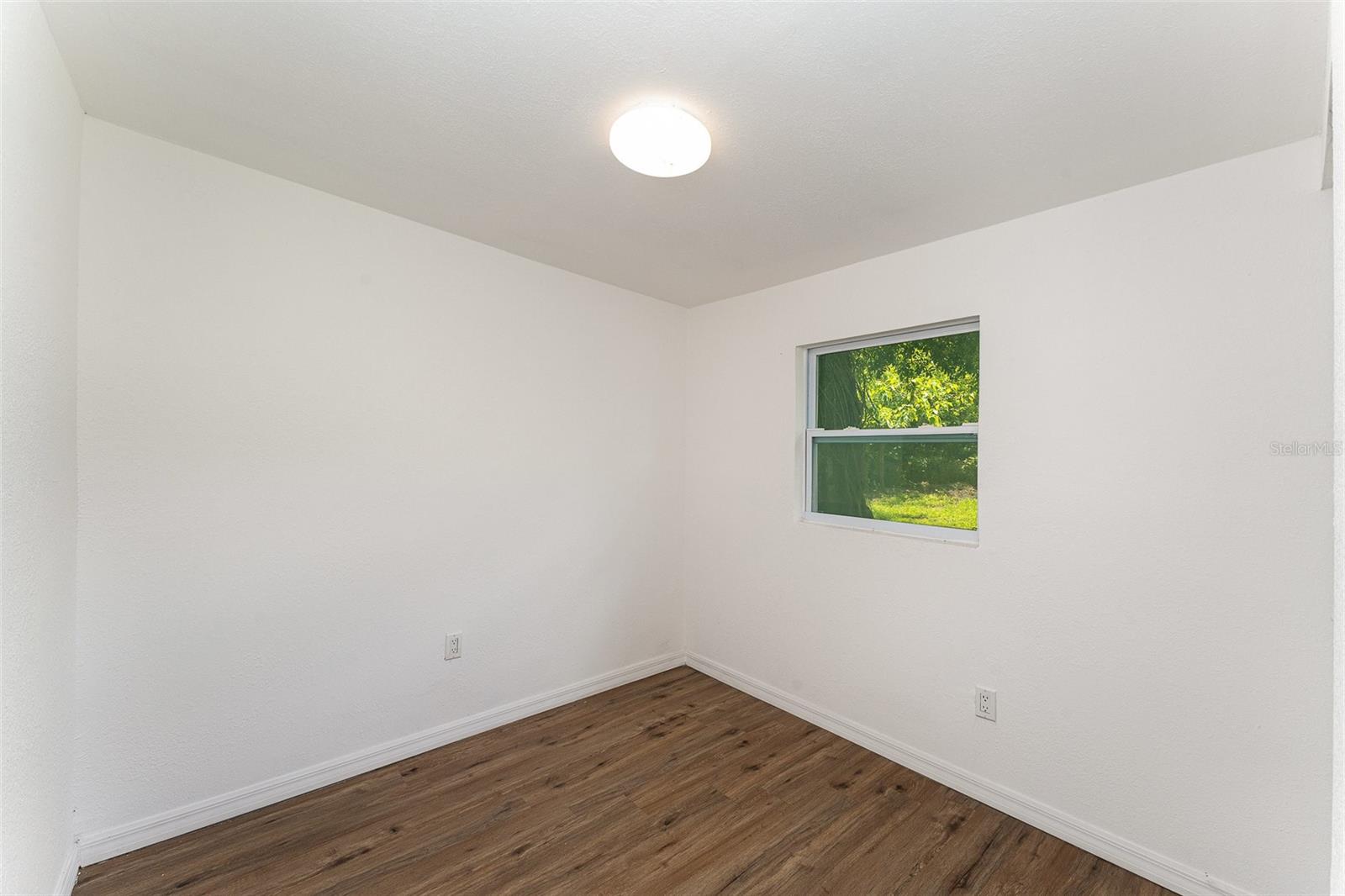 Image 19 of 25 For 833 Suwannee Avenue