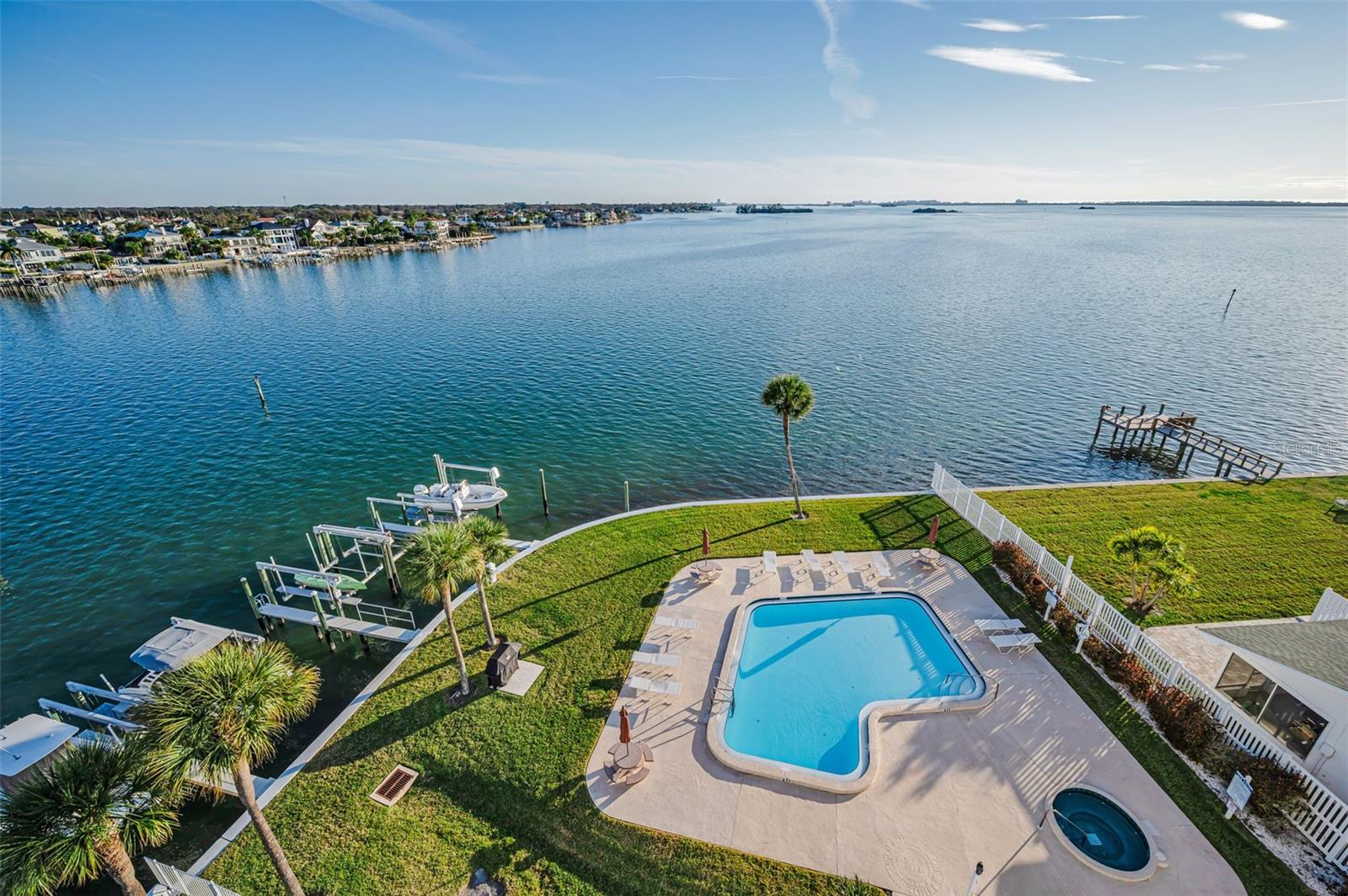 Image 12 of 59 For 2539 Gary Circle 704