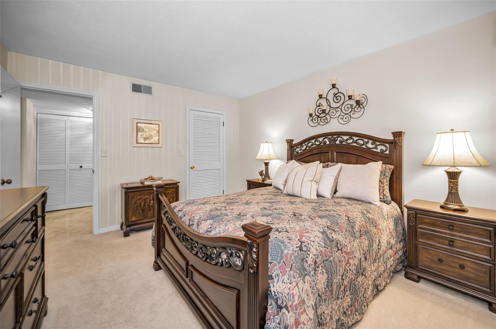 Image 28 of 59 For 2539 Gary Circle 704