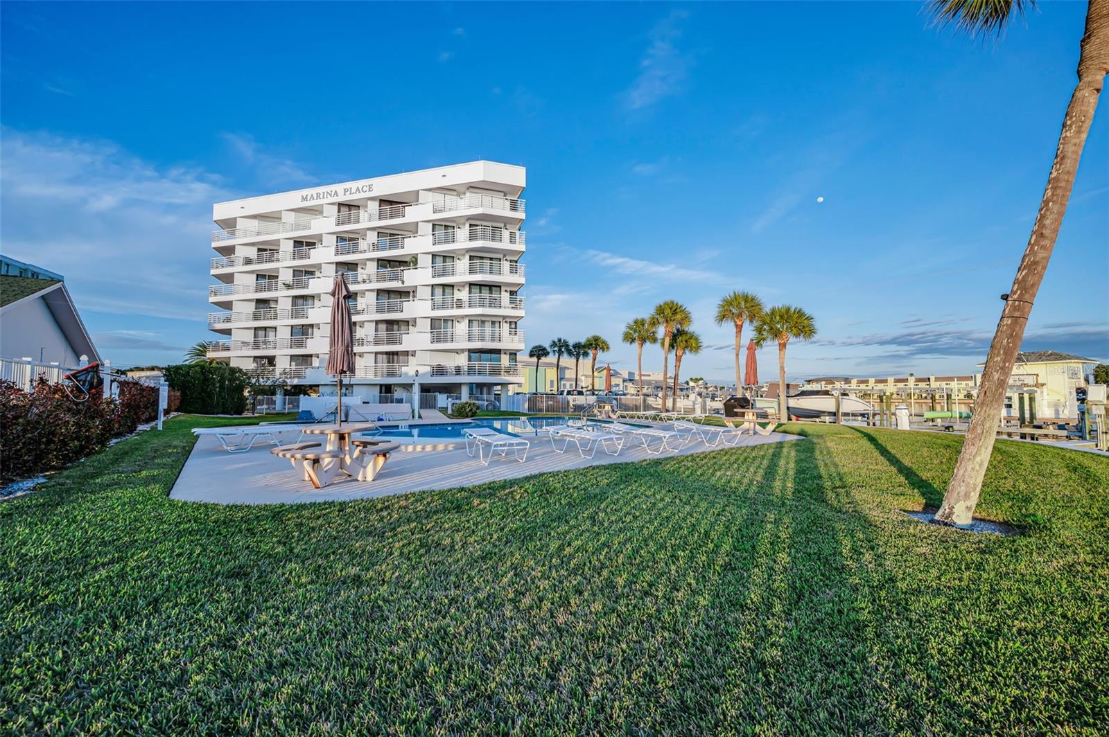 Image 38 of 59 For 2539 Gary Circle 704