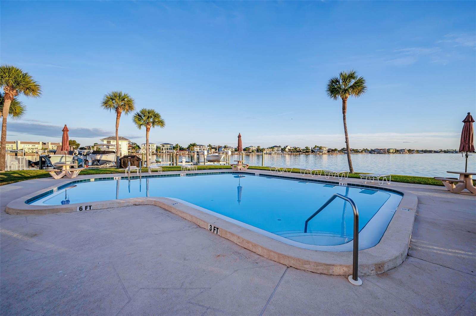 Image 40 of 59 For 2539 Gary Circle 704