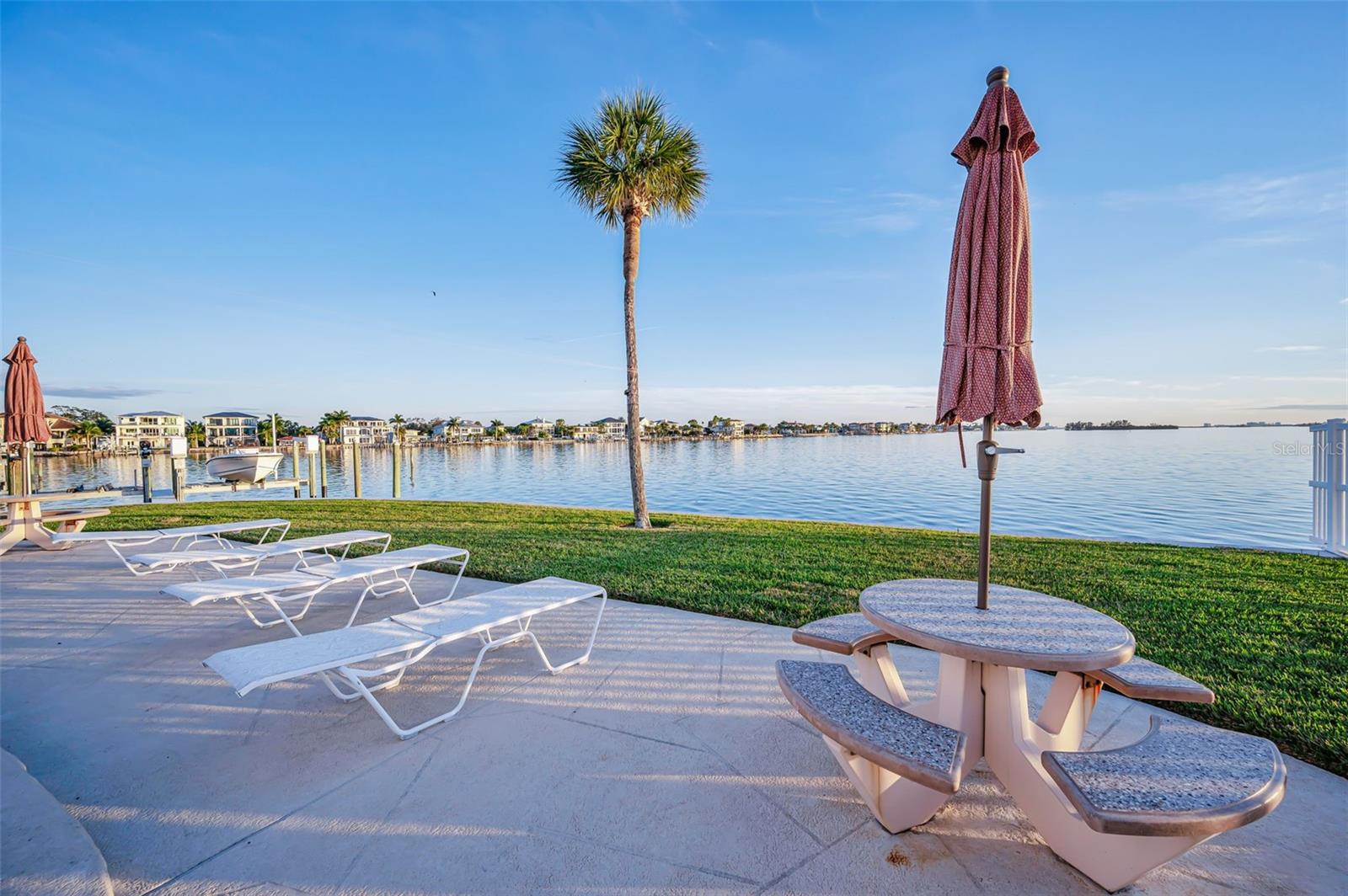 Image 41 of 59 For 2539 Gary Circle 704