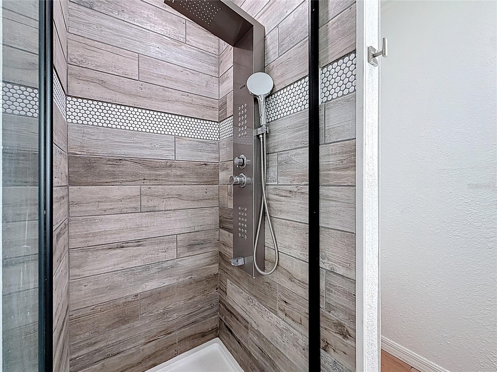 Image 20 of 56 For 5810 Tangerine Avenue S