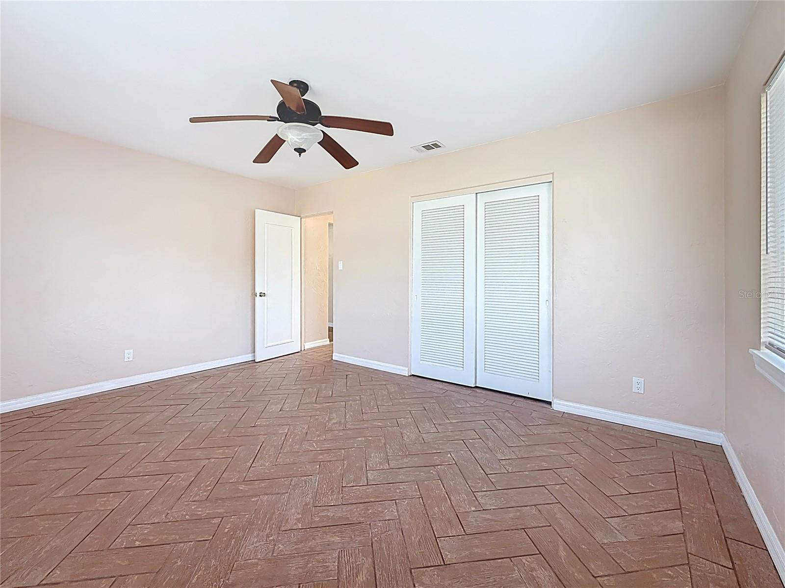 Image 28 of 56 For 5810 Tangerine Avenue S