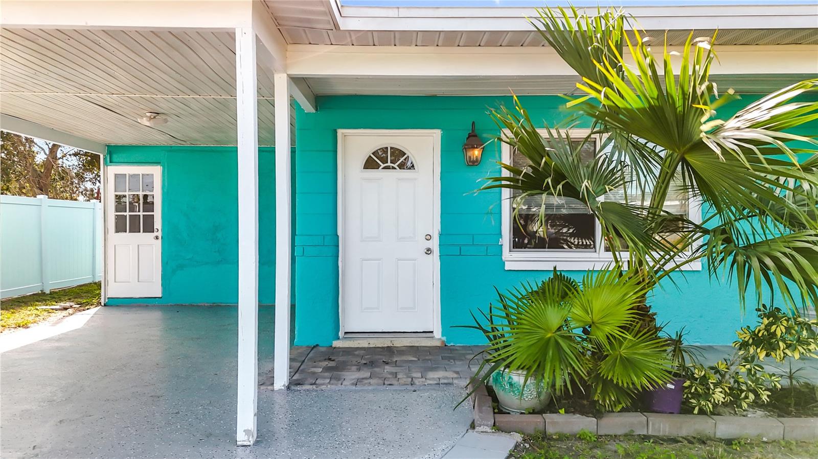 Image 3 of 56 For 5810 Tangerine Avenue S