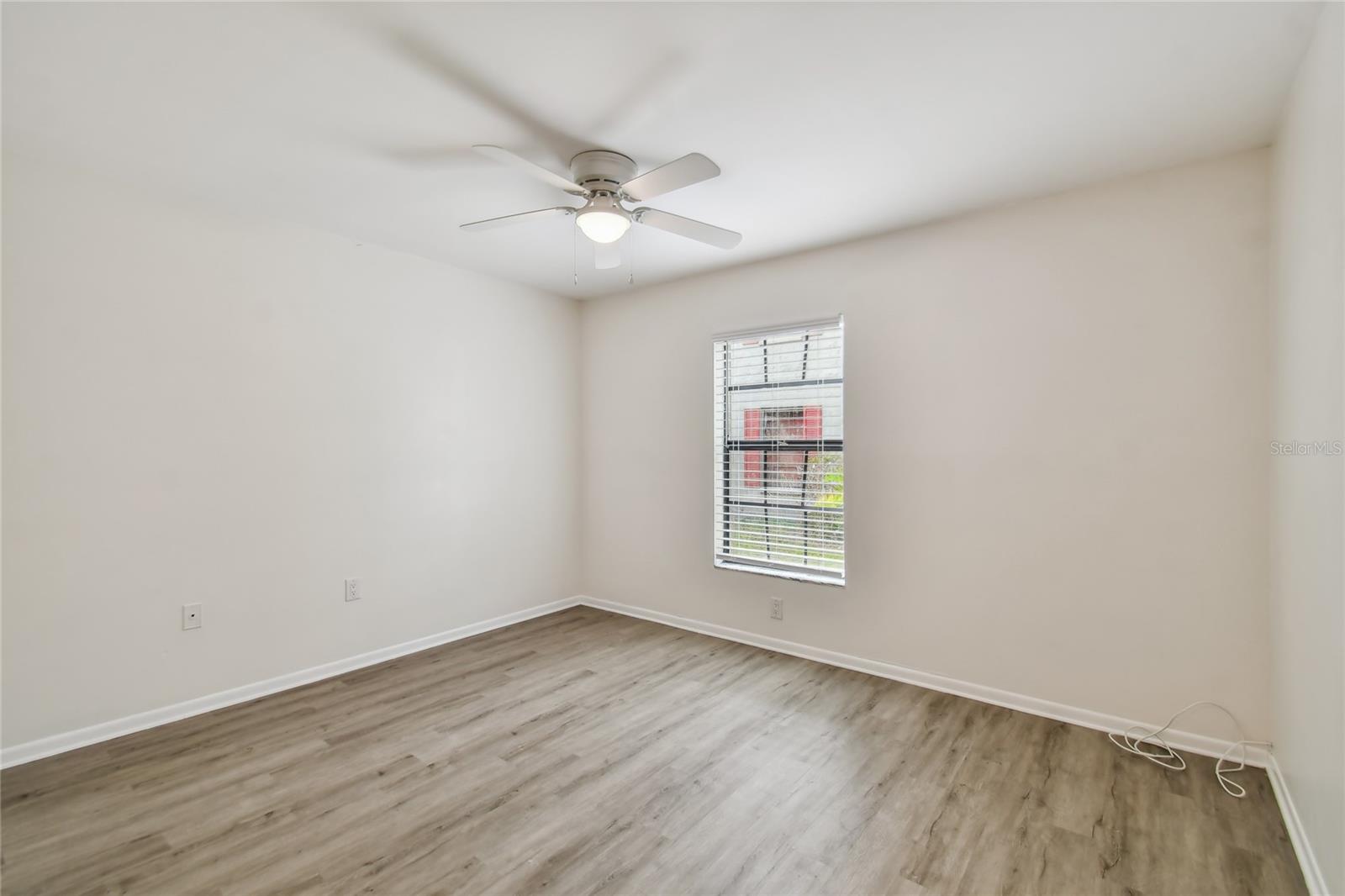 Image 16 of 31 For 3810 Cleveland Street B