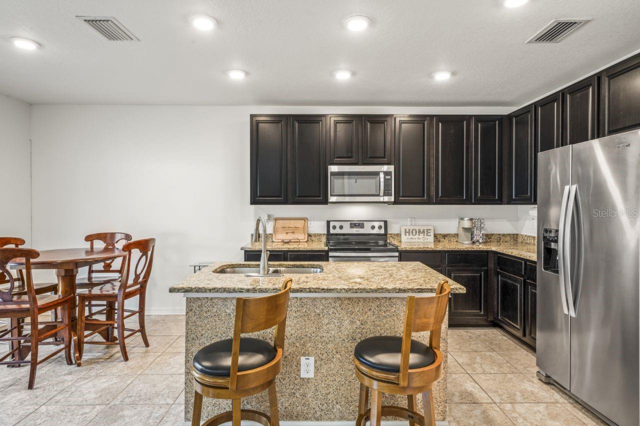 Image 16 of 61 For 571 Old Windsor Way