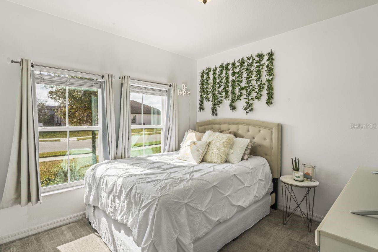 Image 27 of 61 For 571 Old Windsor Way