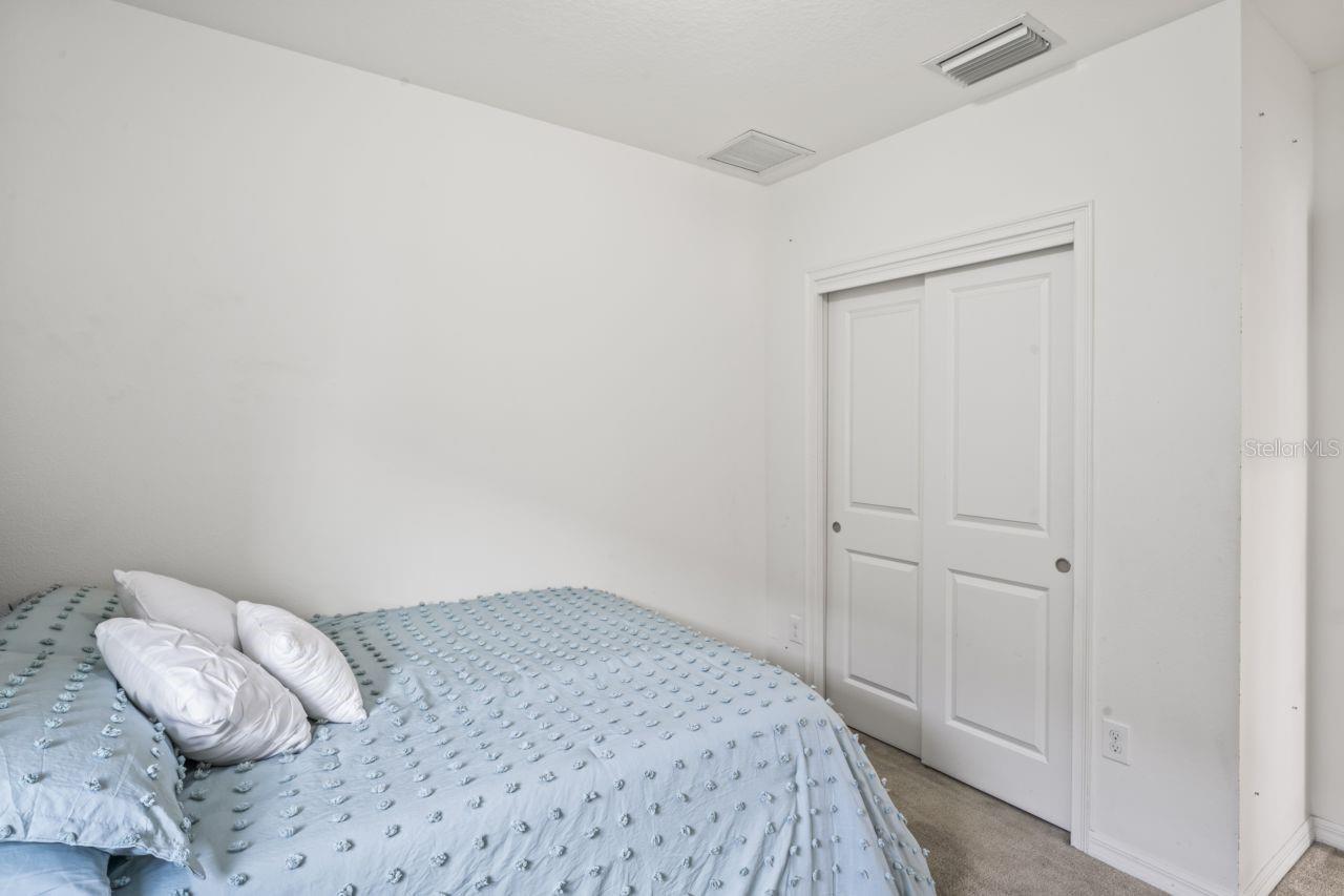 Image 30 of 61 For 571 Old Windsor Way