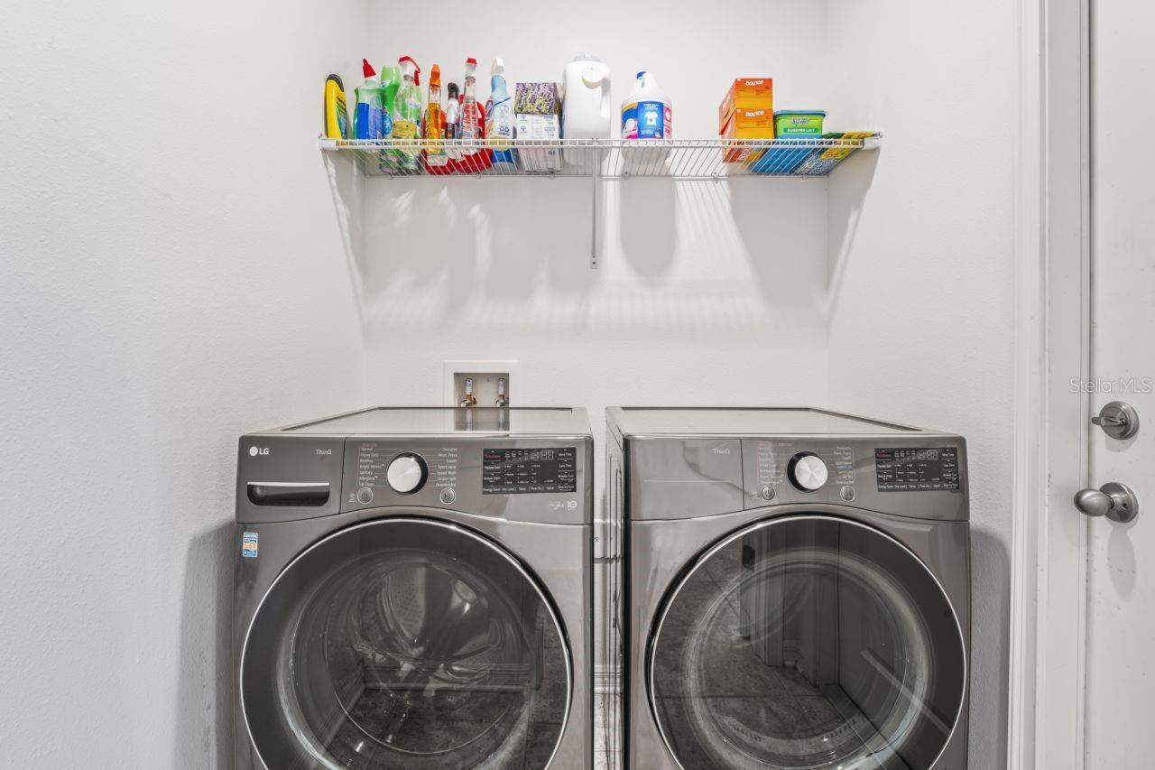 Image 31 of 61 For 571 Old Windsor Way