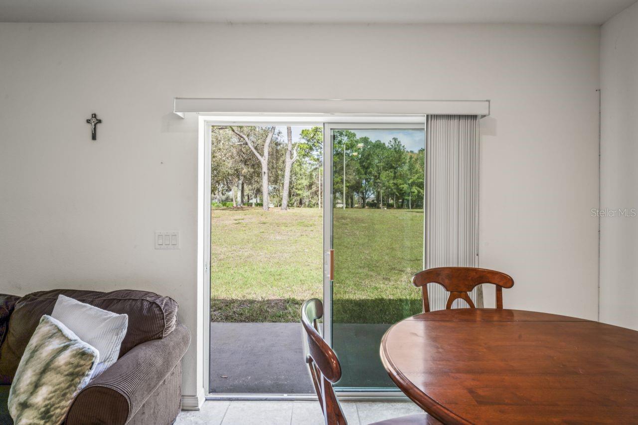 Image 33 of 61 For 571 Old Windsor Way