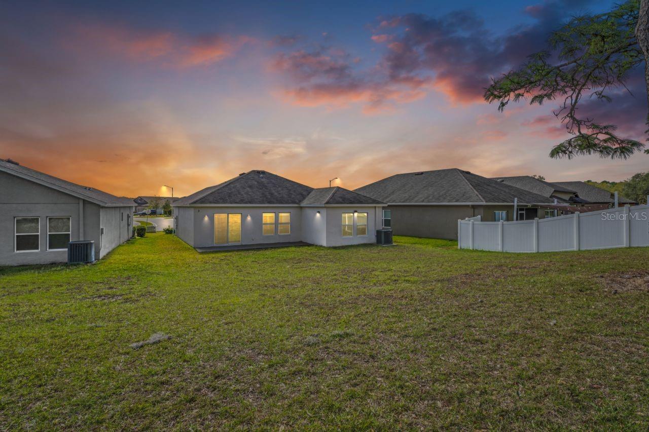 Image 35 of 61 For 571 Old Windsor Way