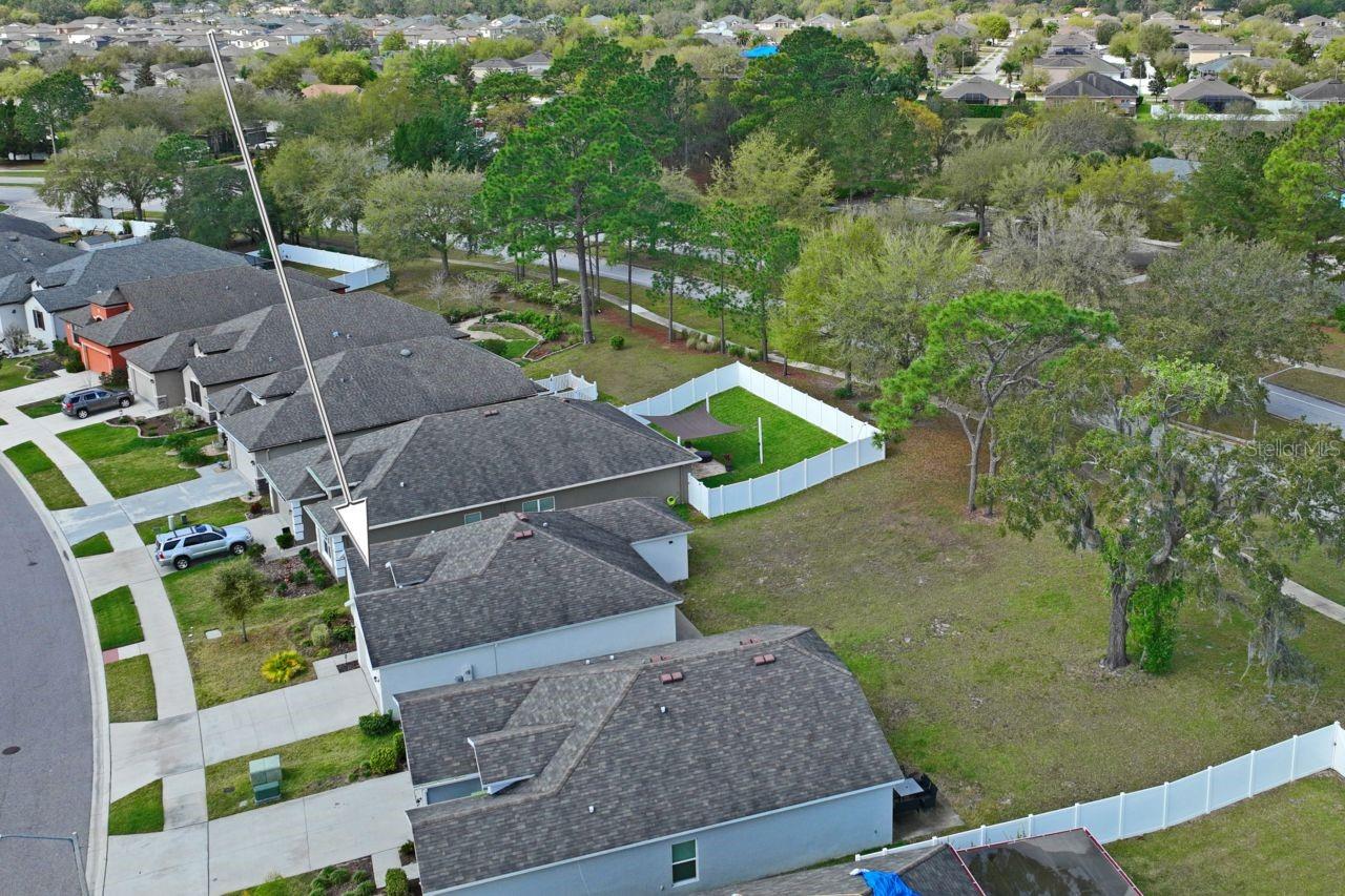 Image 40 of 61 For 571 Old Windsor Way