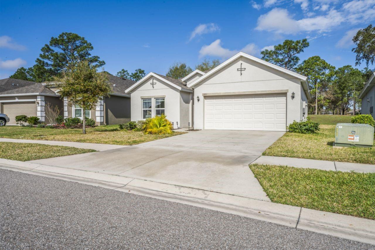 Image 45 of 61 For 571 Old Windsor Way