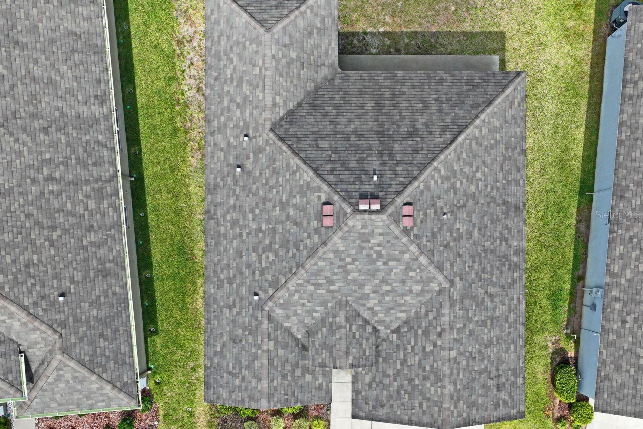 Image 50 of 61 For 571 Old Windsor Way