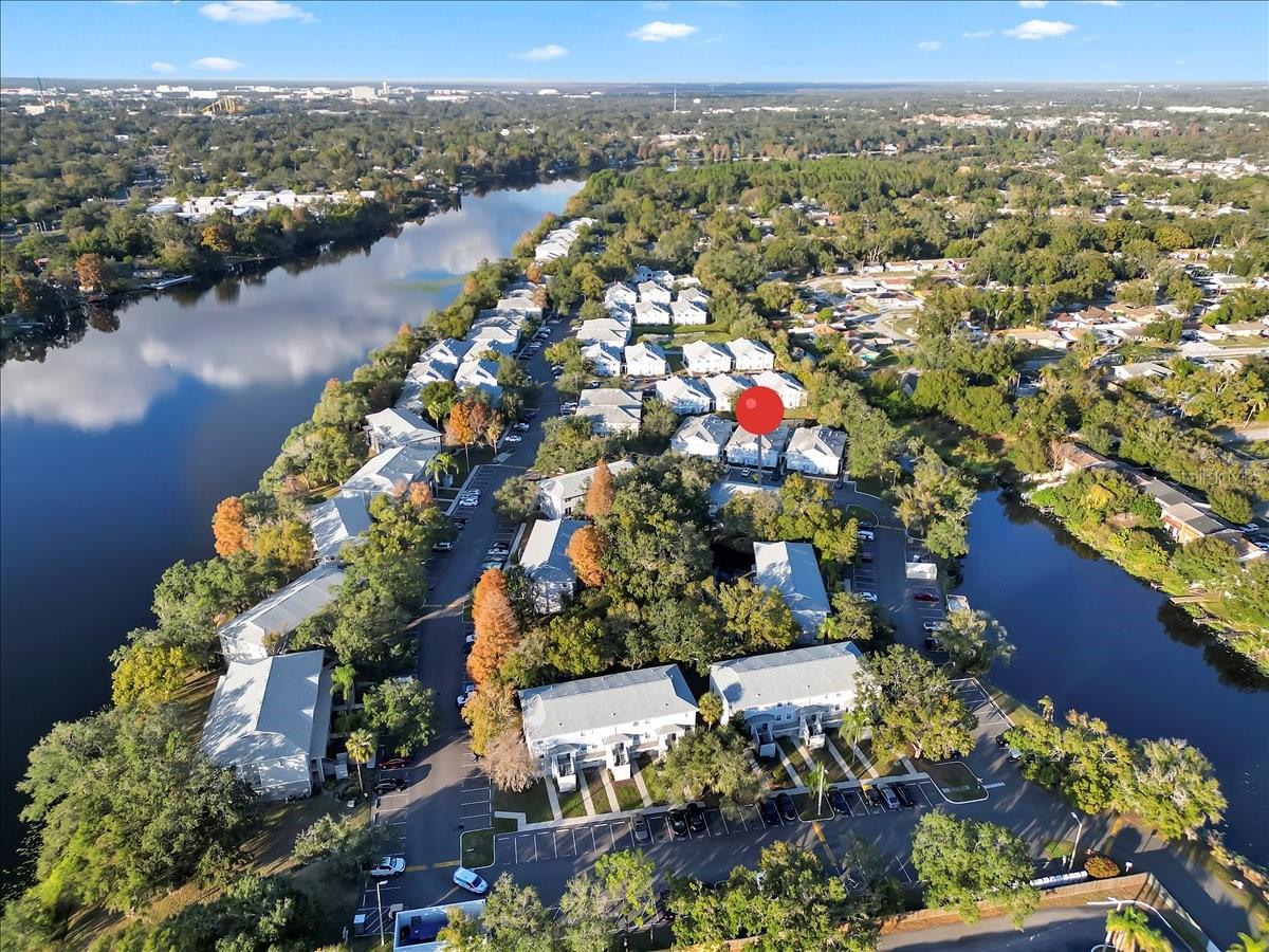 Listing photo id 20 for 7128 Waterside Drive 7128