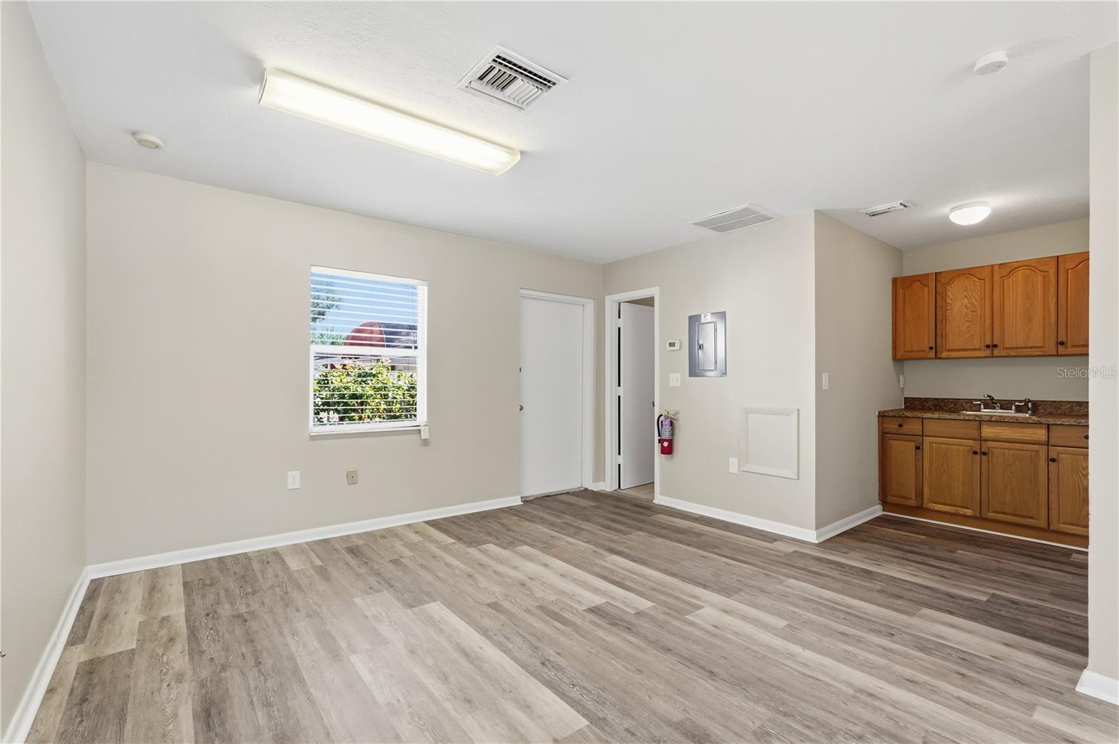 Image 18 of 33 For 500 Tarpon Avenue