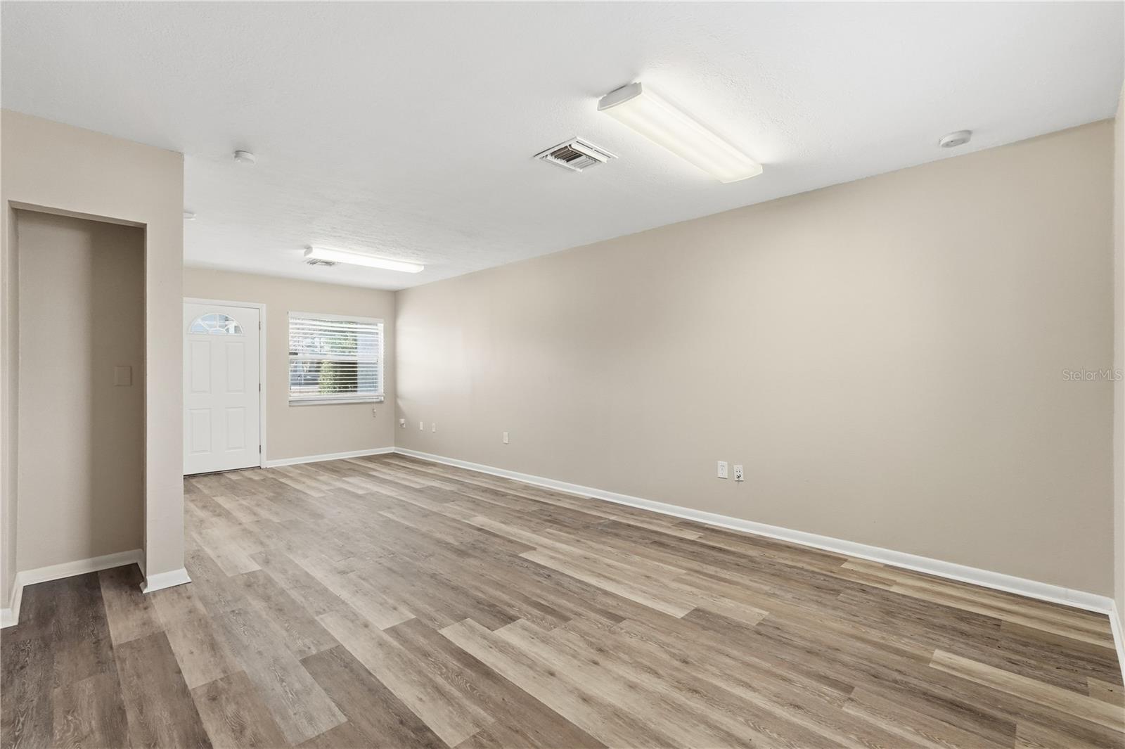 Image 19 of 33 For 500 Tarpon Avenue