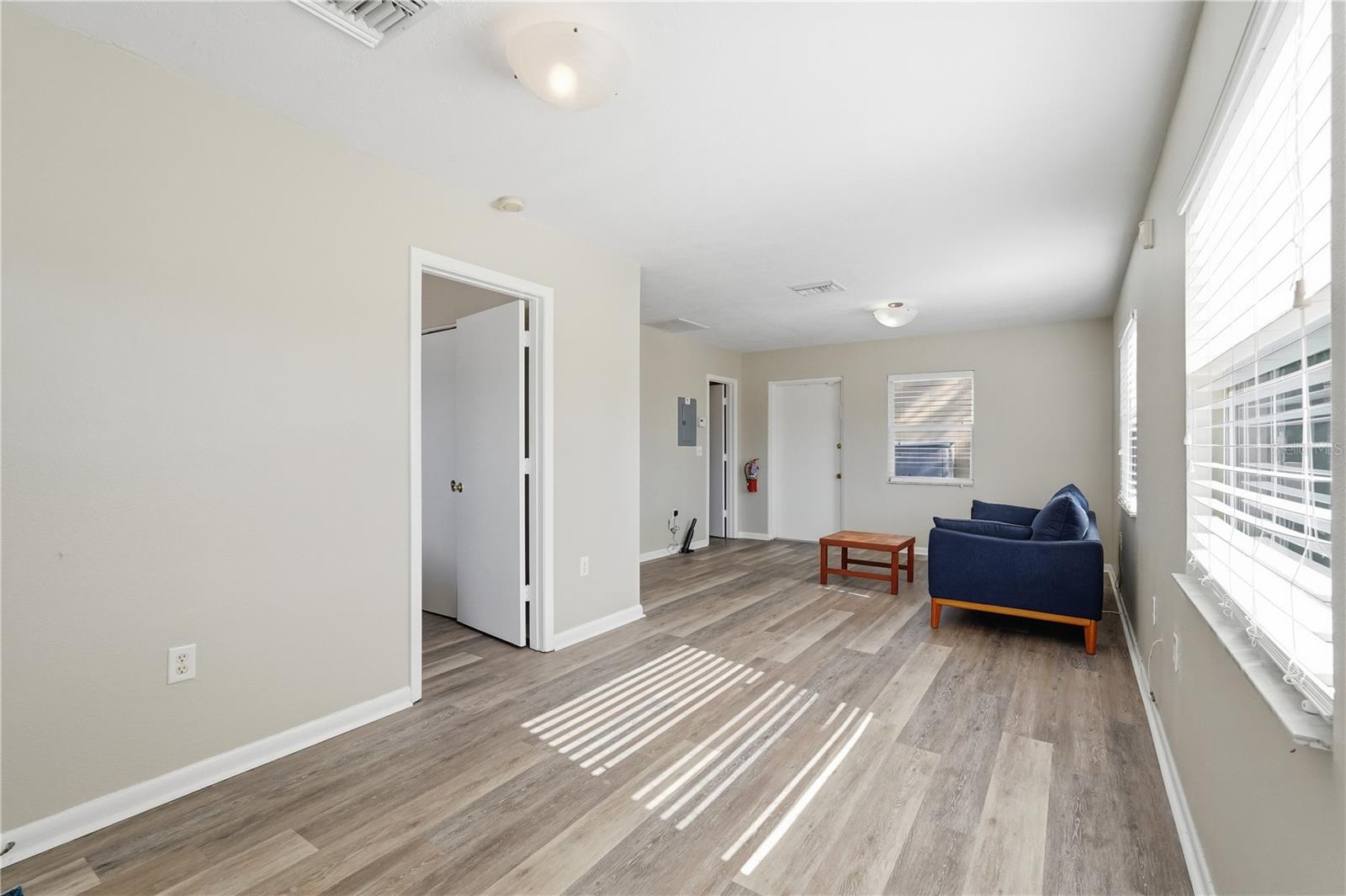 Image 23 of 33 For 500 Tarpon Avenue